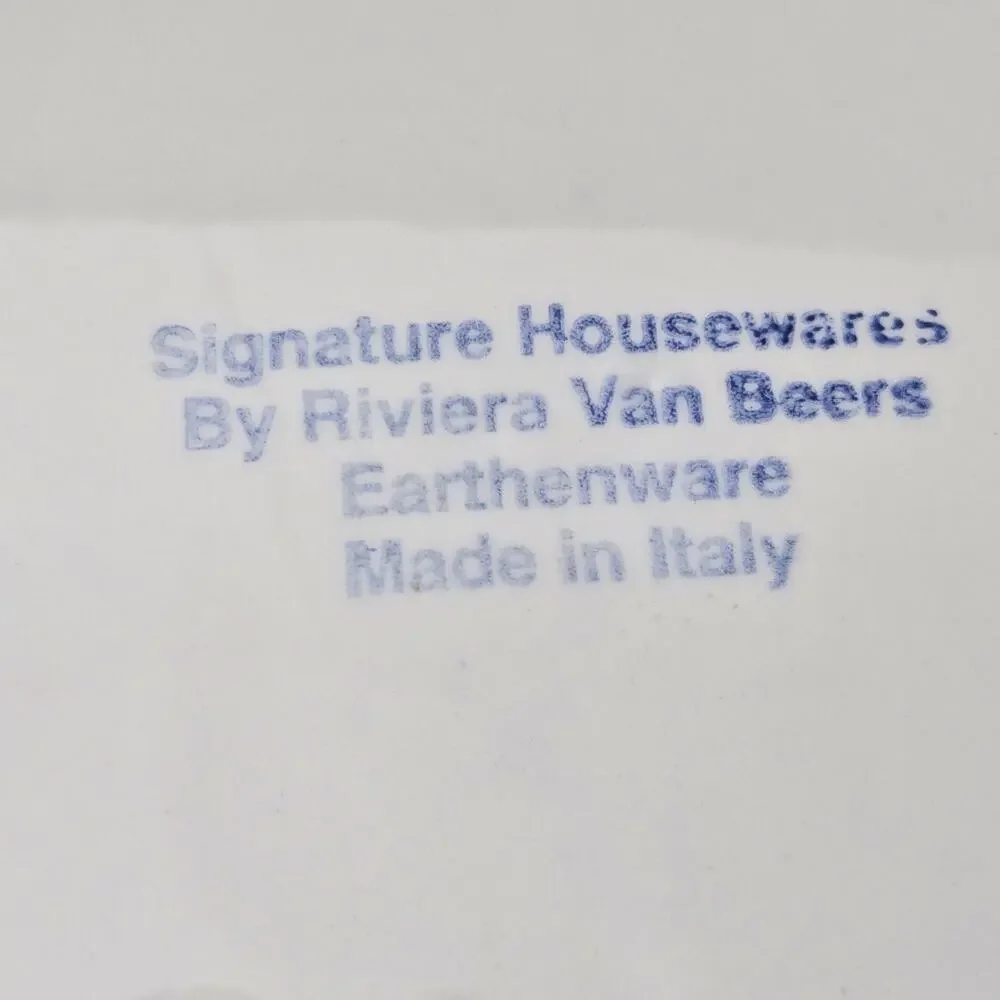 Signature Housewares riviera van